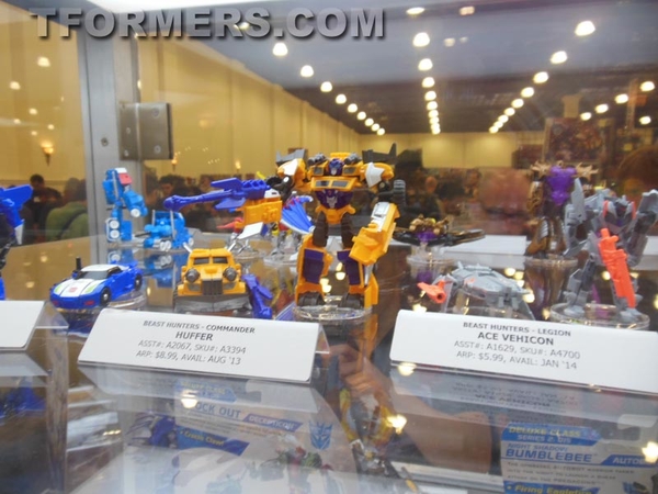 Botcon 2013   Transformers Beast Hunters 2014 New Figures Display  (104 of 131)